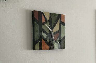 Vitrail Woods – Collage Clock